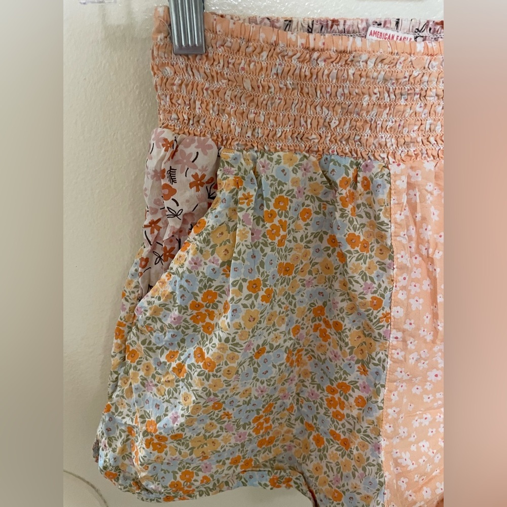 ✨Women’s American Eagle Floral Print Shorts Size XS - Picture 2 of 9